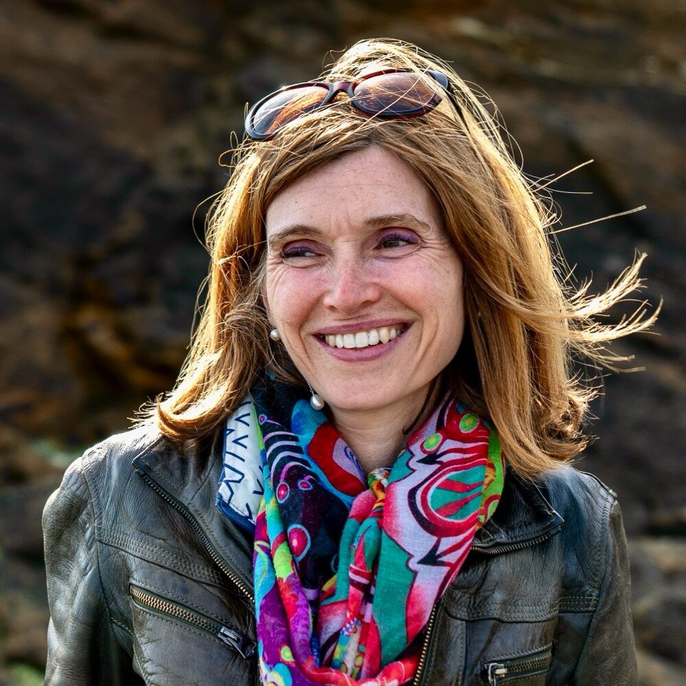 Anaïs, biographe en France, vous accompagne pour raconter votre histoire.