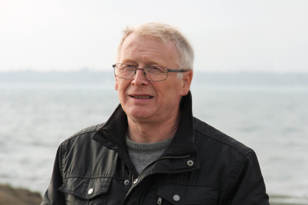 Écrire la vie d’un défunt : photo du père de l’auteur, en hommage à sa mémoire.